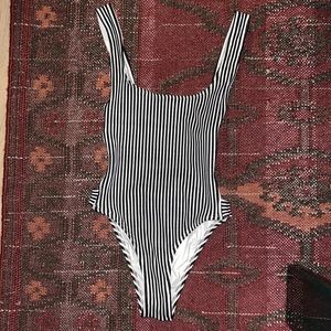 COPY - LSpace Myra Swimsuit one piece size 4